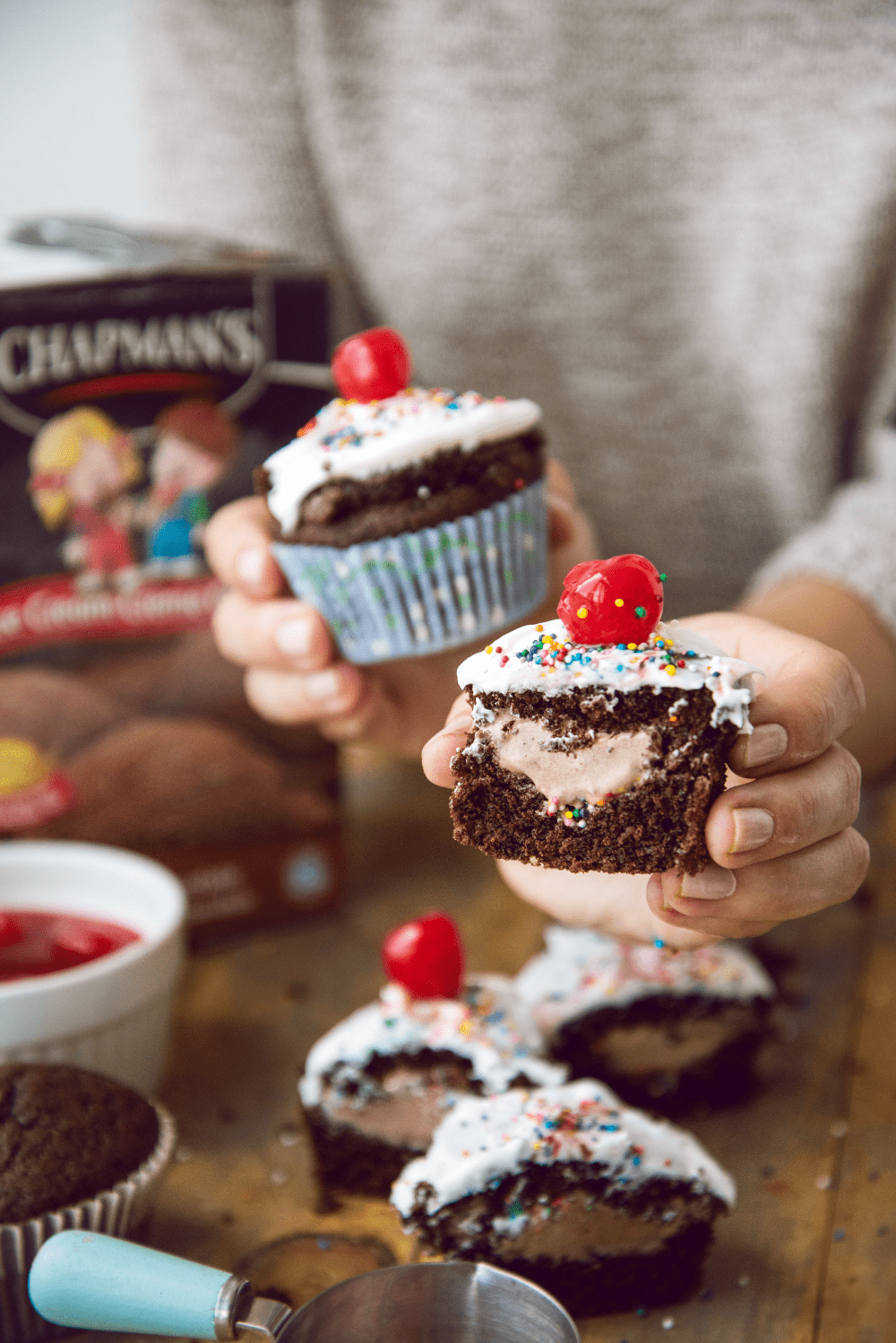 Petits gâteaux farcis de crème glacée